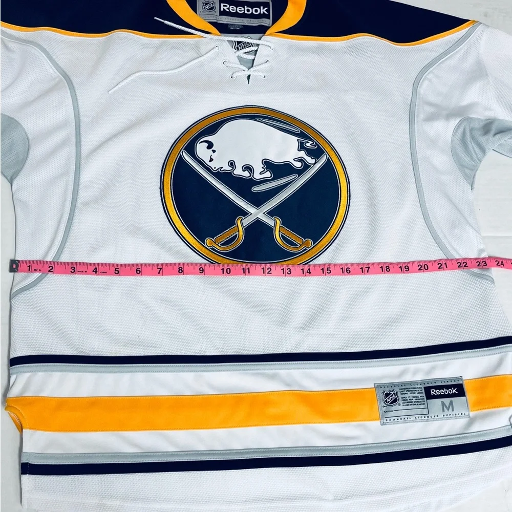 NHL Reebok Buffalo Sabres Men’s Hockey White Jersey White Jersey   SIZE. M - Picture 12 of 13